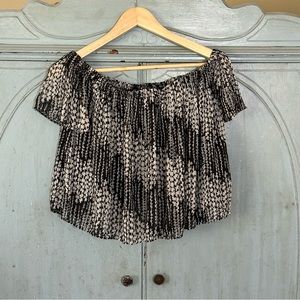 Off shoulder festival crop top size small